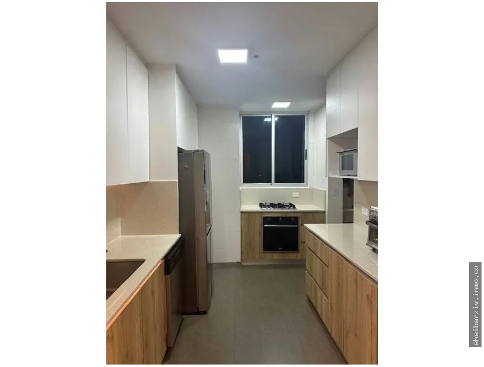 Apartment for Rent with Terrace in Marina Plaza PH - Via Israel