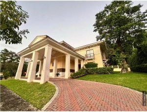 HOUSE FOR SALE IN LOS SENDEROS, CAMINO DE CRUCES