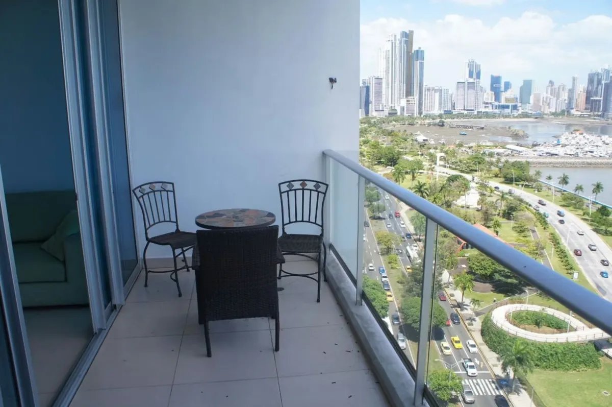AVE. BALBOA APARTAMENTO AMOBLADO EN ALQUILER
