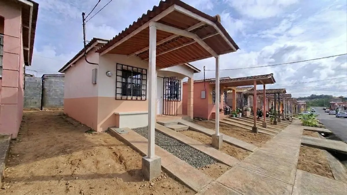 CHORRERA / LOS GAYACANES CASA EN VENTA