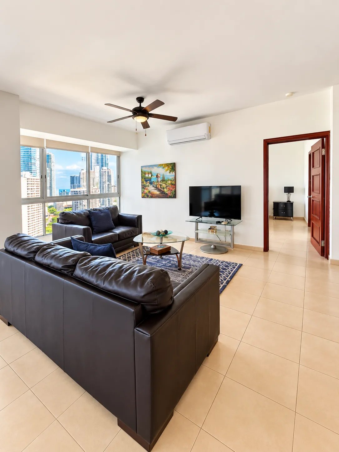 PH Grandbay Tower - Apartamento elegante y completamente amueblado