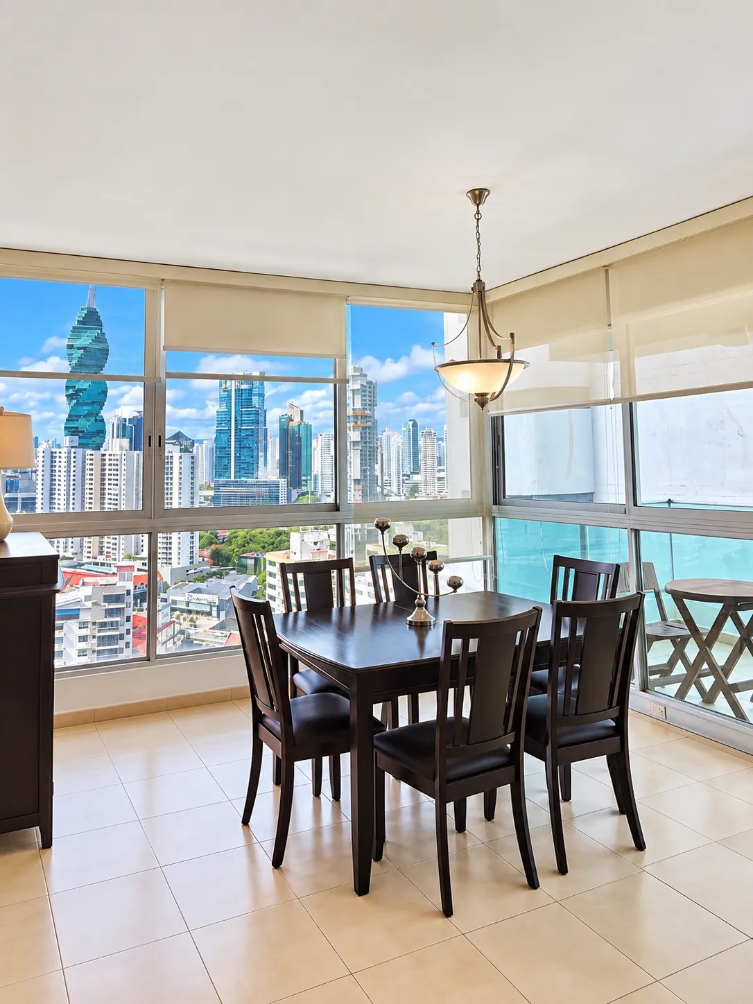 PH Grandbay Tower - Apartamento elegante y completamente amueblado