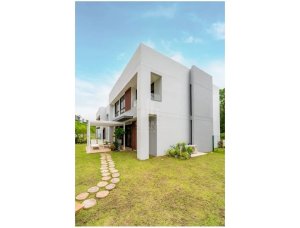 Casa à Venda