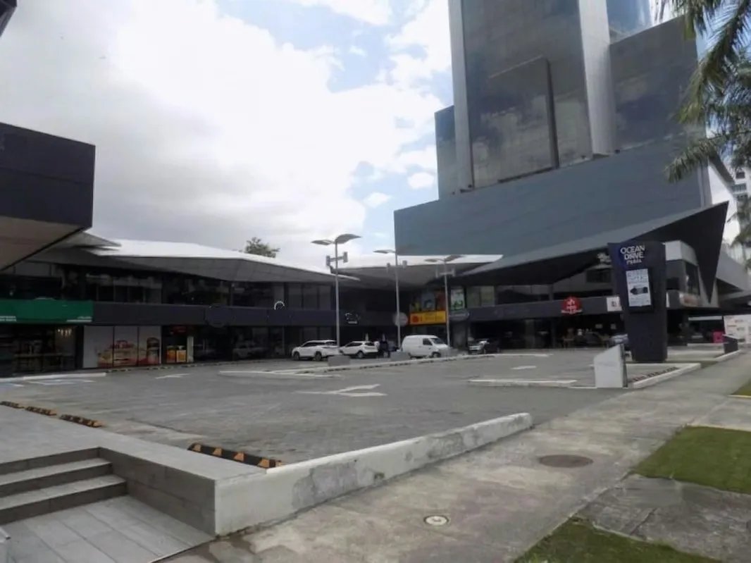 OPORTUNIDAD DE INVERSIÓ/PLAZA COMERCIAL EN VENTA