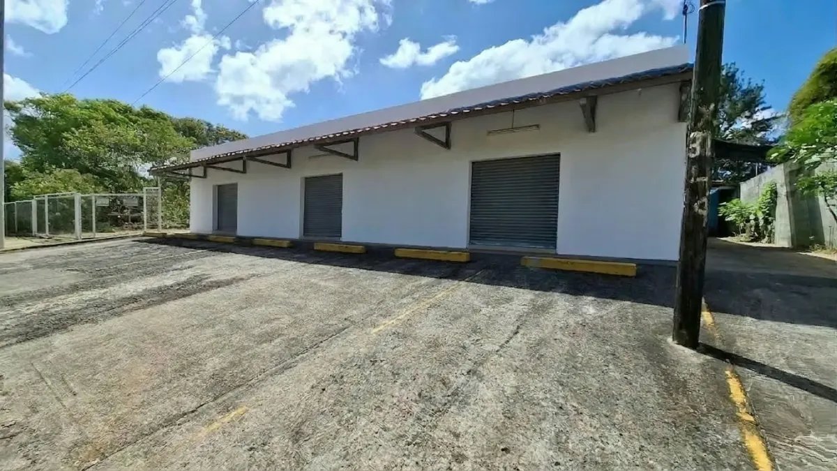 EL ESPINO PLAZA COMERCIAL EN VENTA
