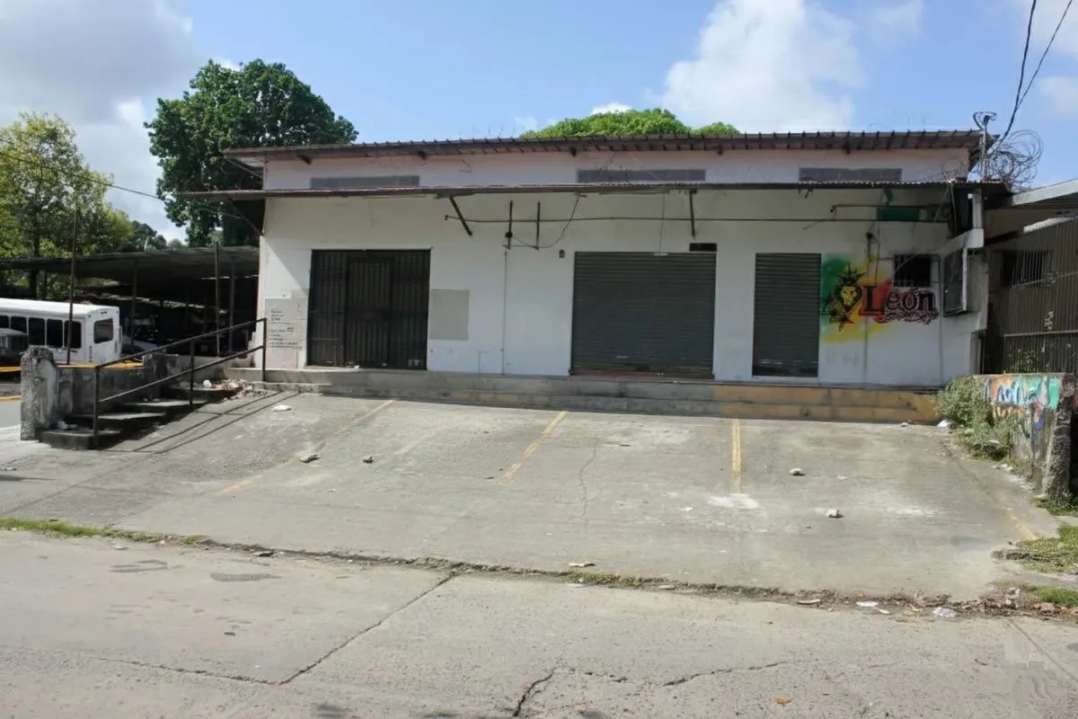 CIUDAD BOLIVAR LOCAL COMERCIAL EN VENTA