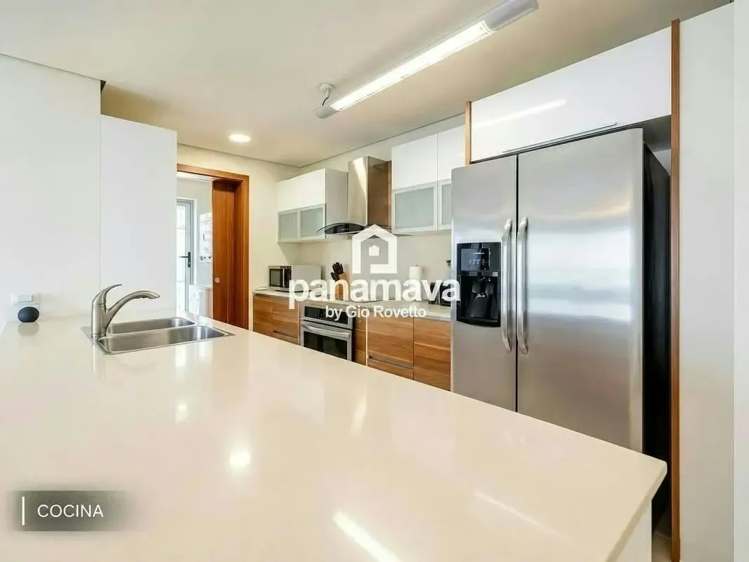 Apartamento para Alugar em Costa Del Este