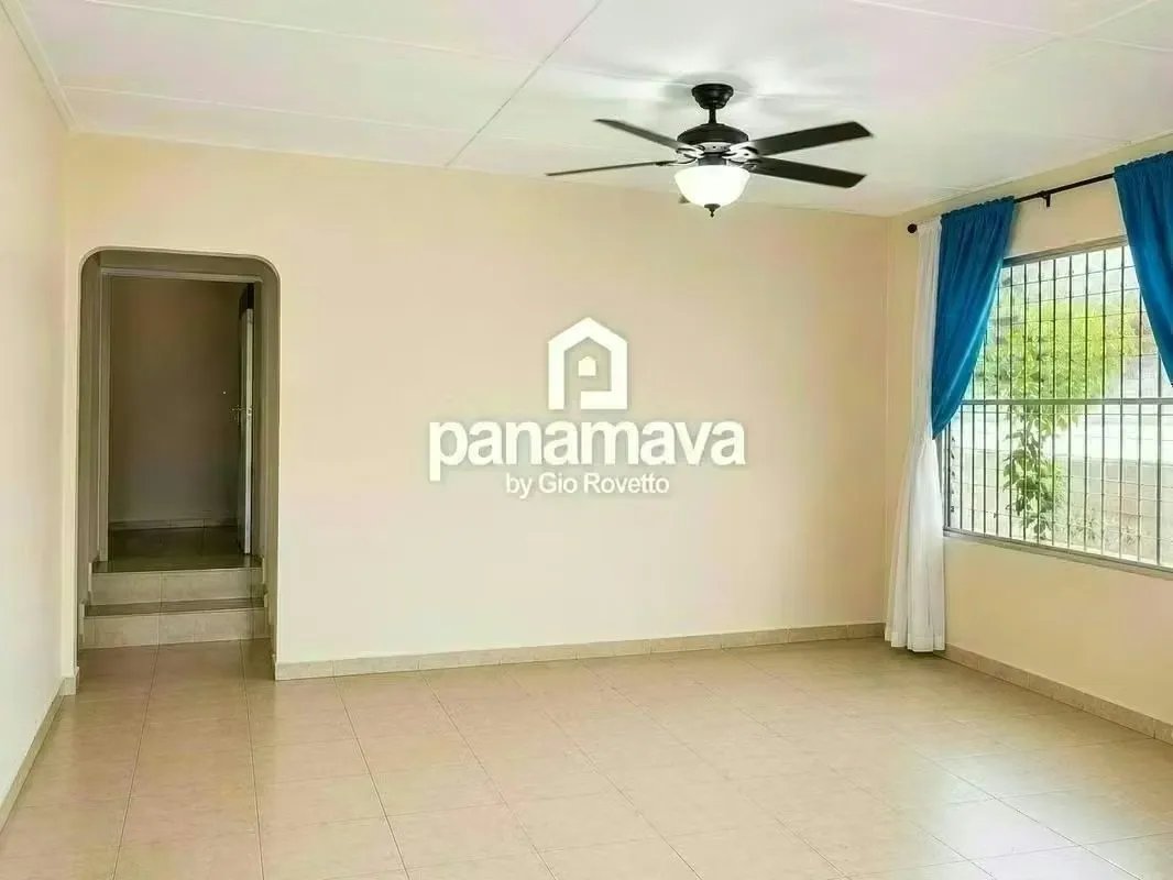 Casa à Venda em Betania