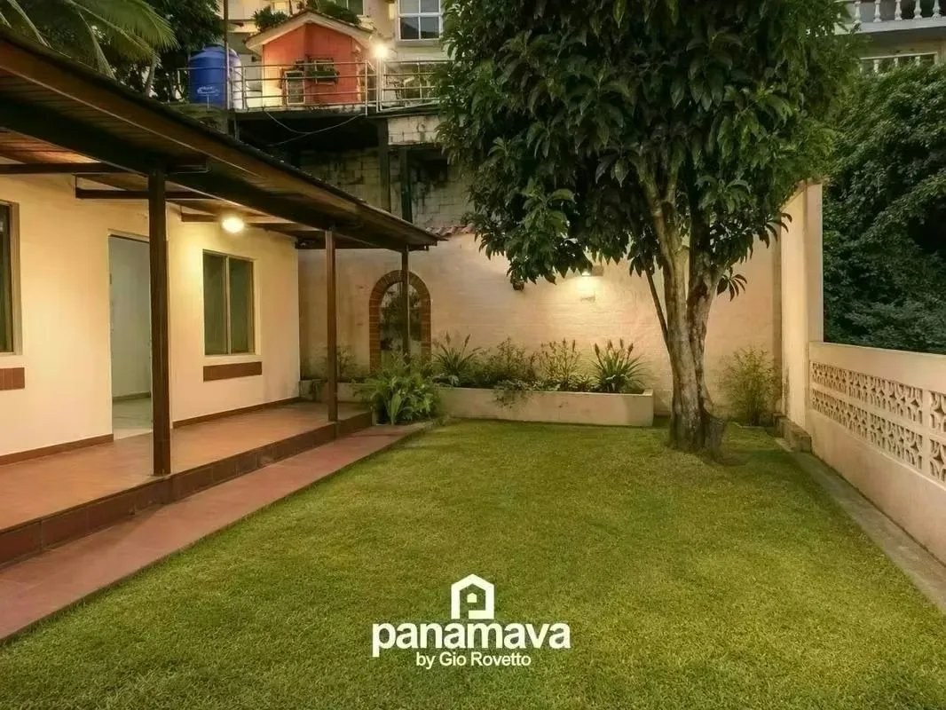 Casa à Venda em Betania