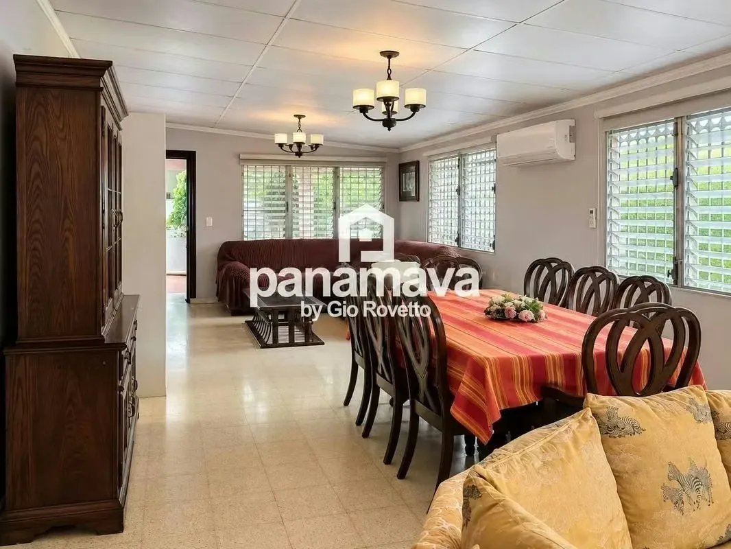 Casa à Venda em Betania