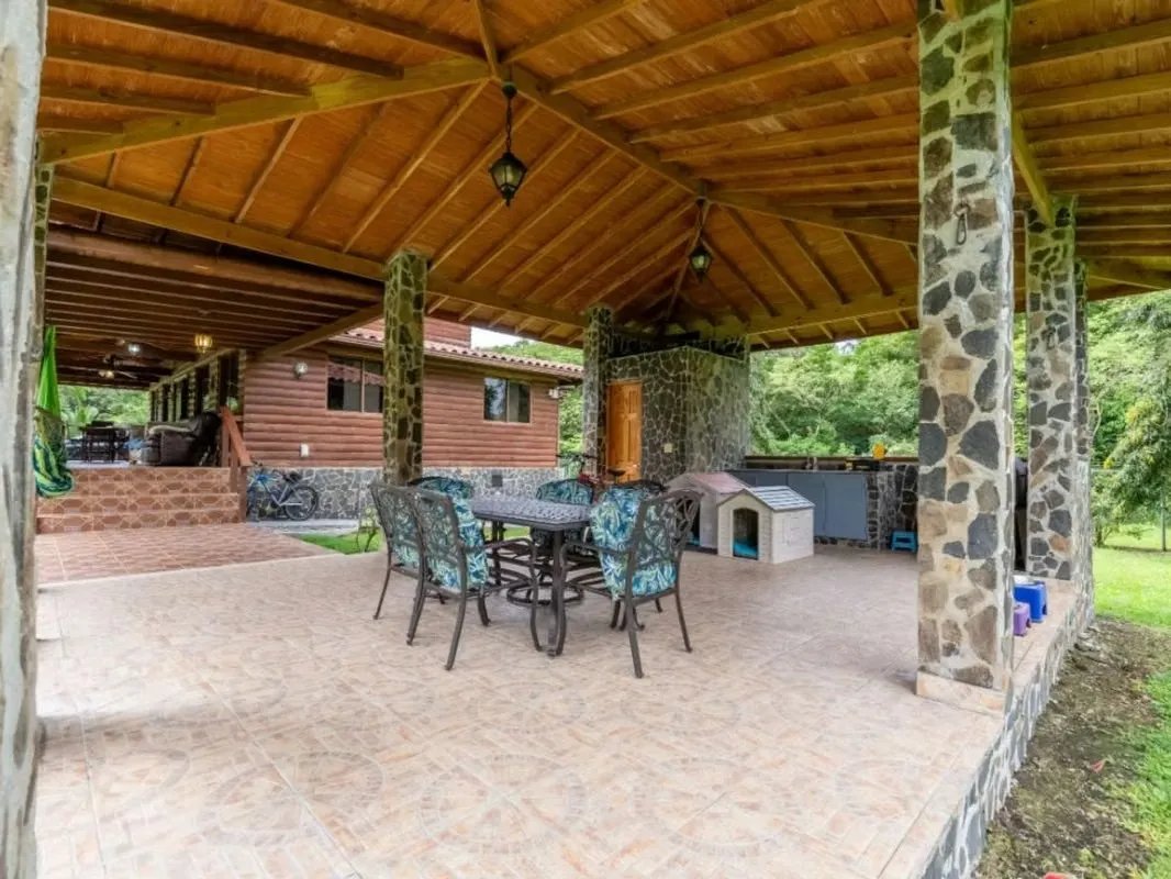VENTA CASA TIPO RANCHO EN EL VALLE DE ANTÓN COCLÉ