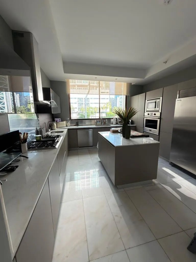 Apartamento à Venda em Punta Pacifica