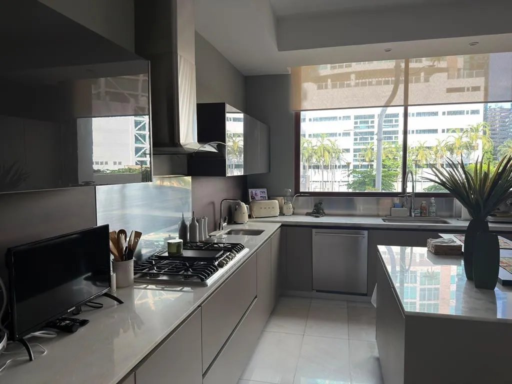Apartamento à Venda em Punta Pacifica