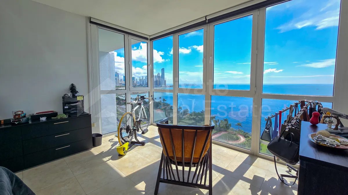 Apartamento à Venda em Avenida Balboa