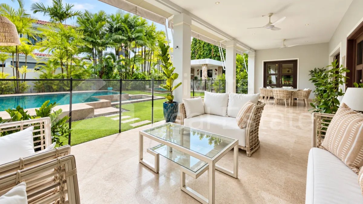 Casa à Venda em Costa Del Este