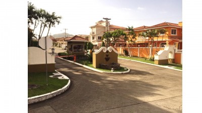 24162 - Altos de panama - houses