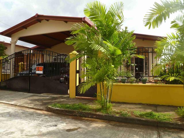 34746 - Brisas del golf - casas