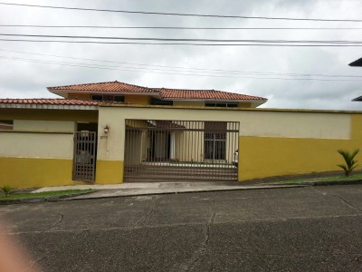 35740 - Colón ciudad - casas