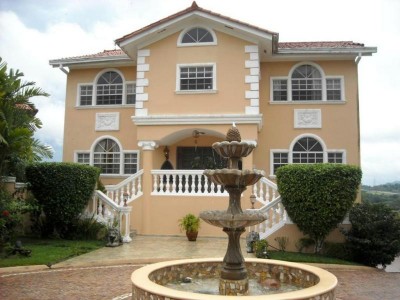 Club De Golf - San Miguelito Houses | InmoPanama