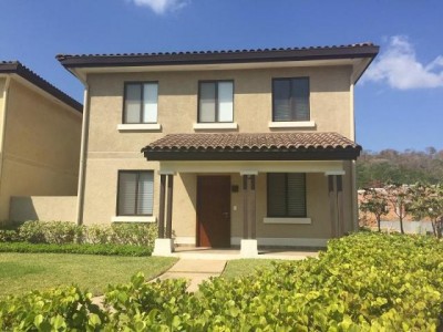 40695 - La Chorrera - casas - river valley