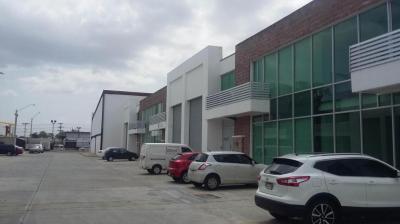43300 - Tocumen - commercials