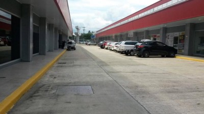54030 - Tocumen - commercials