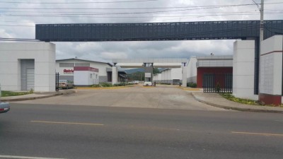 61678 - Tocumen - commercials