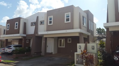 67791 - Brisas del golf - casas