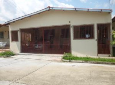 72683 - Brisas del golf - casas