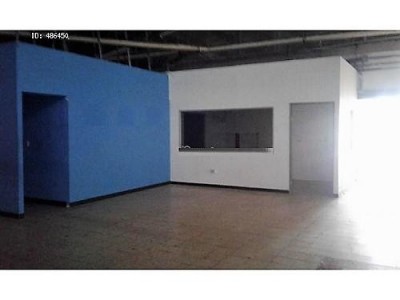 74318 - Tocumen - commercials