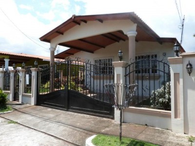 80910 - Brisas del golf - casas