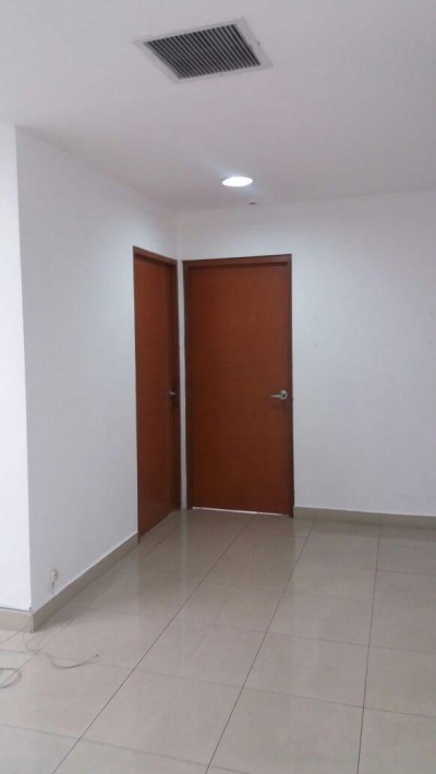 81458 - Calle 50 - oficinas - global bank