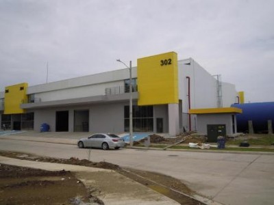 81572 - Tocumen - commercials - zona uno