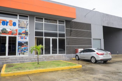 82908 - Tocumen - commercials