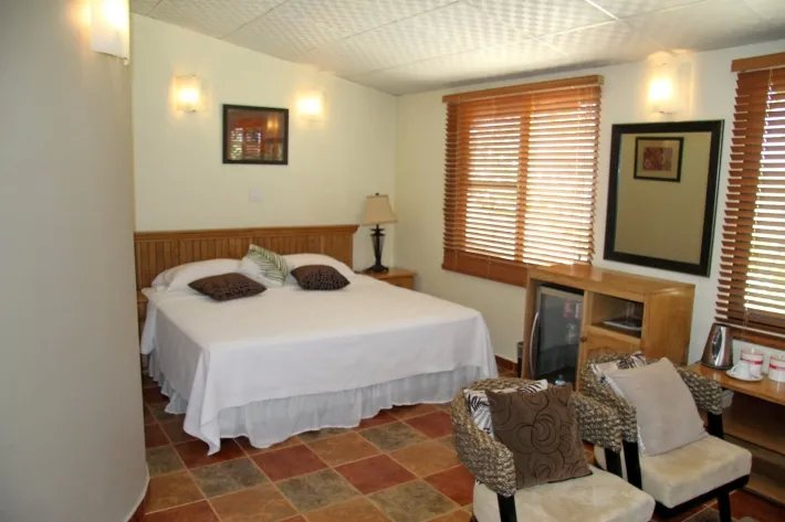 Beautiful Eco Lodge in a emerging hot spot of Panama, reduced by almost 50 %