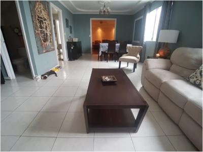 85420 - Villa lucre - properties