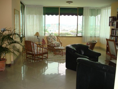 9300 - Altos del golf - apartamentos