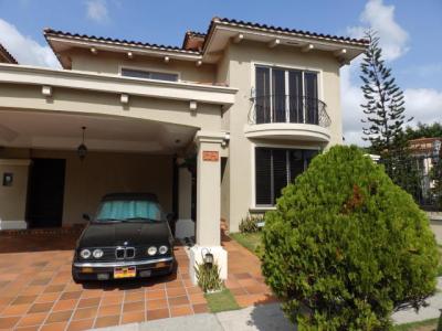 93144 - Ancon - casas - paseo dorado